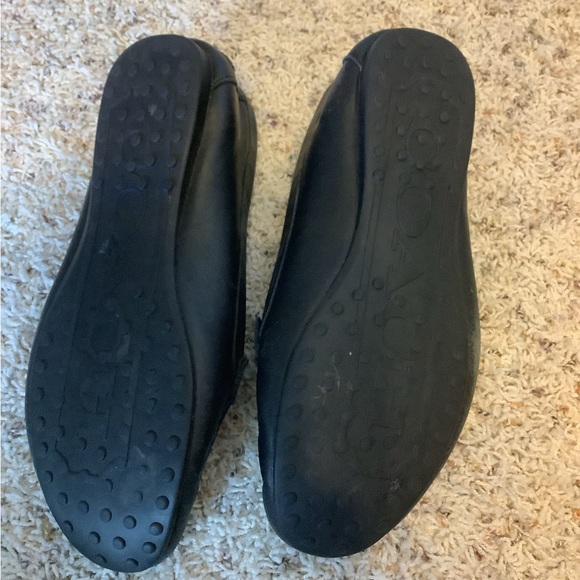 Coach - Picture 5 of 13